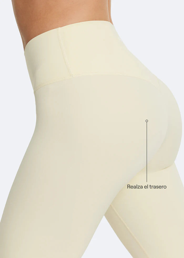 Short ciclista amarillo pastel
