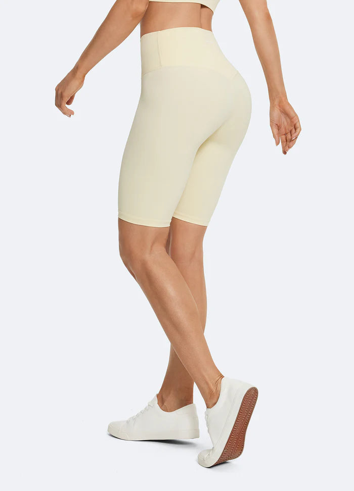 Short ciclista amarillo pastel